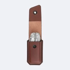 Étui Cuir Tanné Végétal Taille Moyenne - AINSWORTH Pour Pince LEATHERMAN -Célèbre Pêche Magasin etui cuir tanne vegetal taille moyenne ainsworth pour pince leatherman 2
