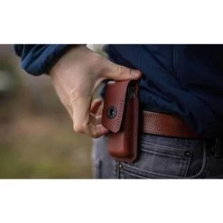 Étui Cuir Tanné Végétal Taille Moyenne - AINSWORTH Pour Pince LEATHERMAN -Célèbre Pêche Magasin etui cuir tanne vegetal taille moyenne ainsworth pour pince leatherman 5